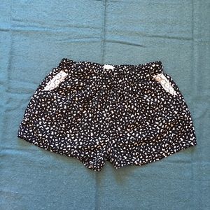 Like NEW Black/White Shorts
